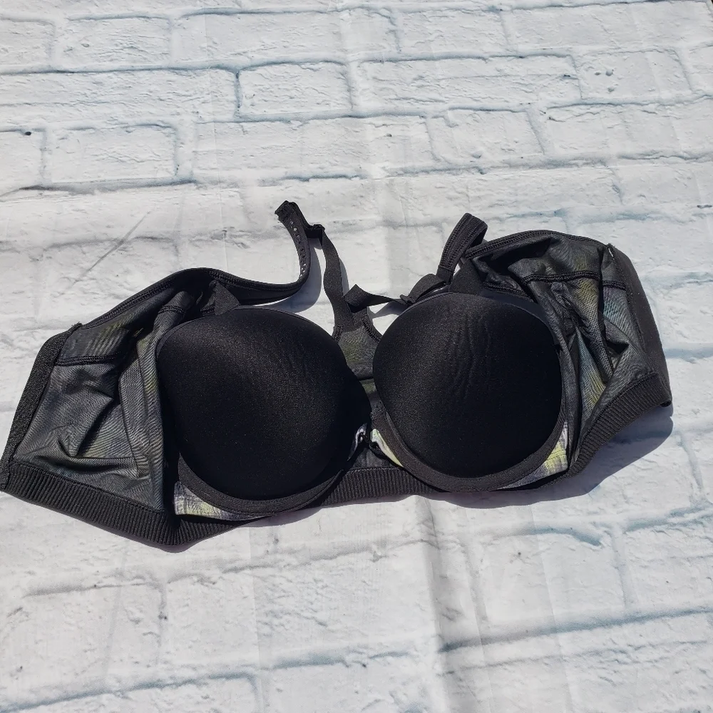Victoria's secret sport size 34DD